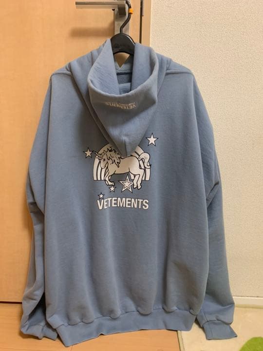 vetements ユニコーン パーカー BLACKPINKジェニー着用