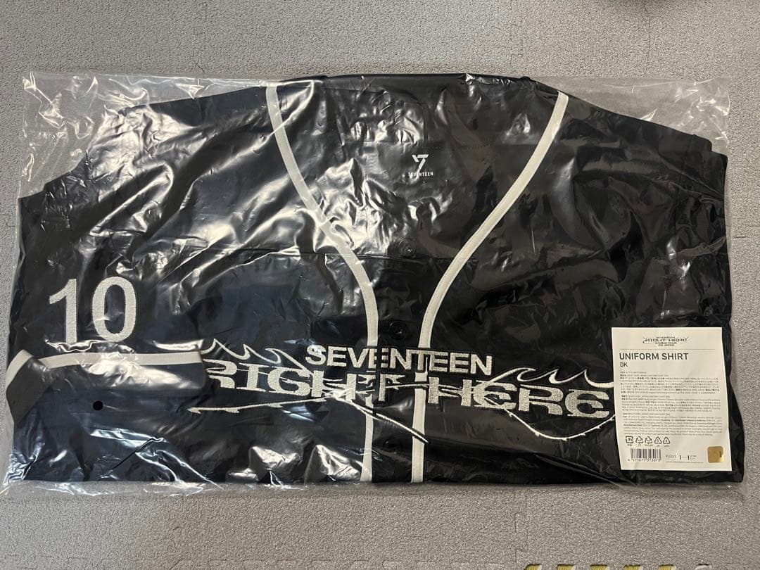SEVENTEEN RIGHT HERE セブチ ドギョム ユニフォームシャツ