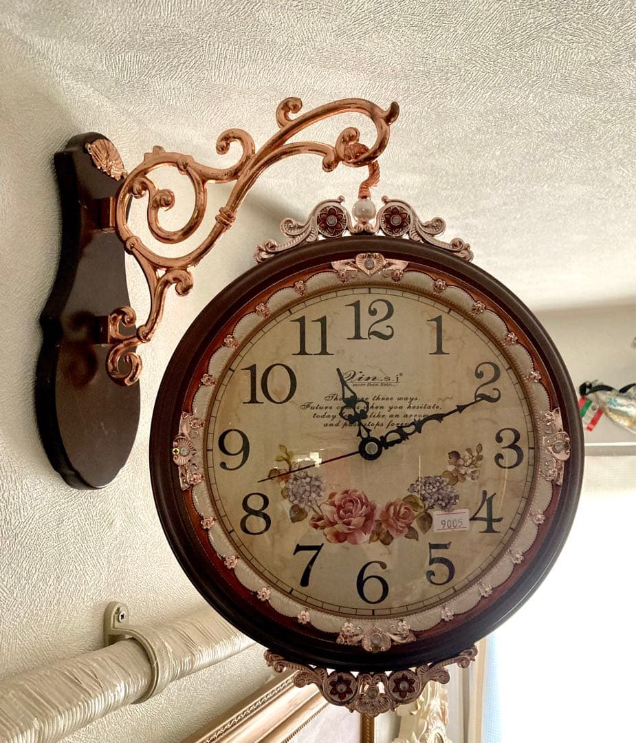 値下げしました！ ロココ調 両面 花柄ローマ数字掛時計 無音　ブラウン