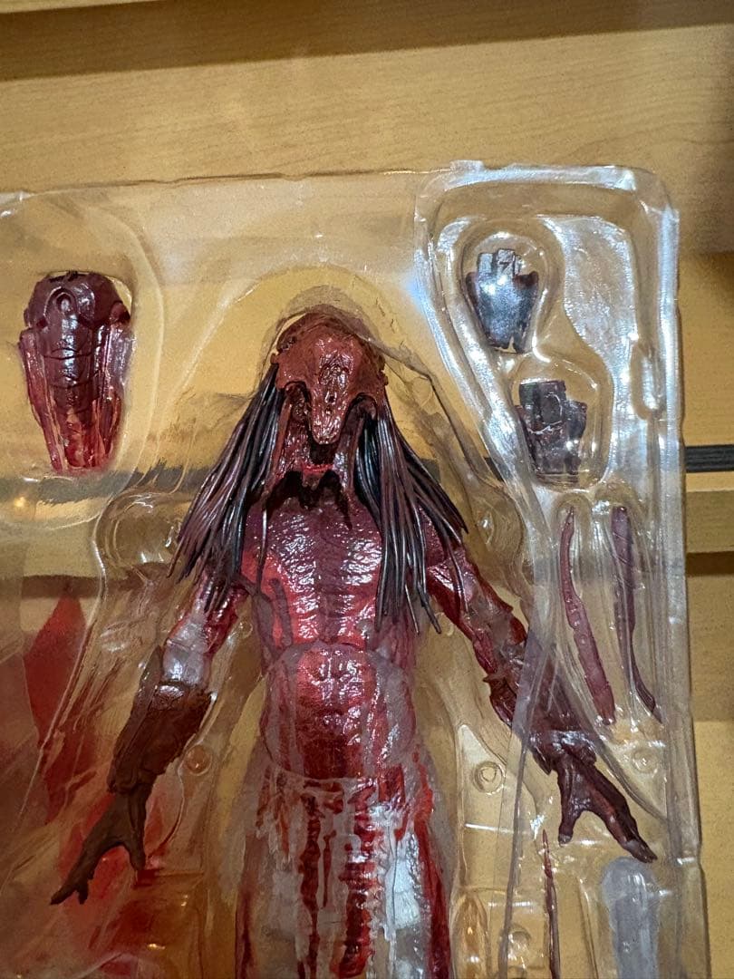 neca ネカ ベアー ブラッド フィアラル プレデター 529326124