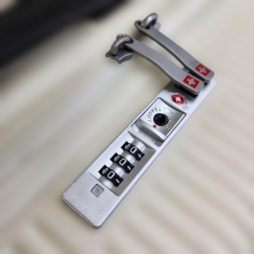 ★スイスミリタリー　スーツケース　38.5L　SM-C920　機内持ち込みサイズ