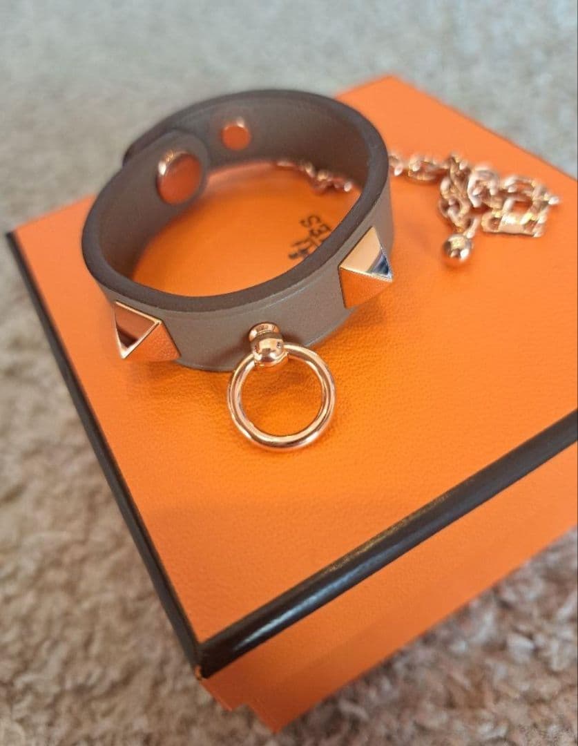 【新品未使用】エルメス グローブホルダー 手袋ホルダー リヴァル エトゥープ