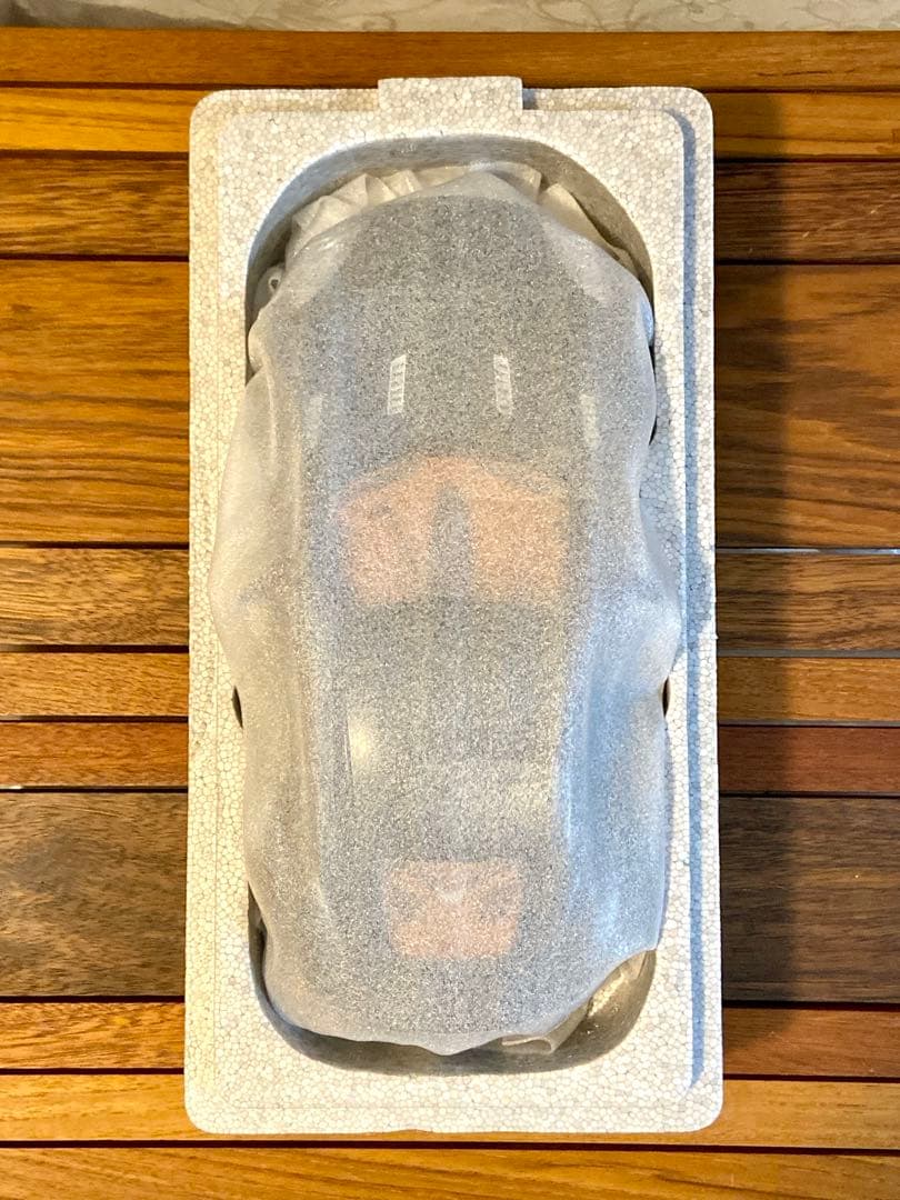 AUTOart 1/18 アストンマーチンONE-77 （ブラック）【中古品】