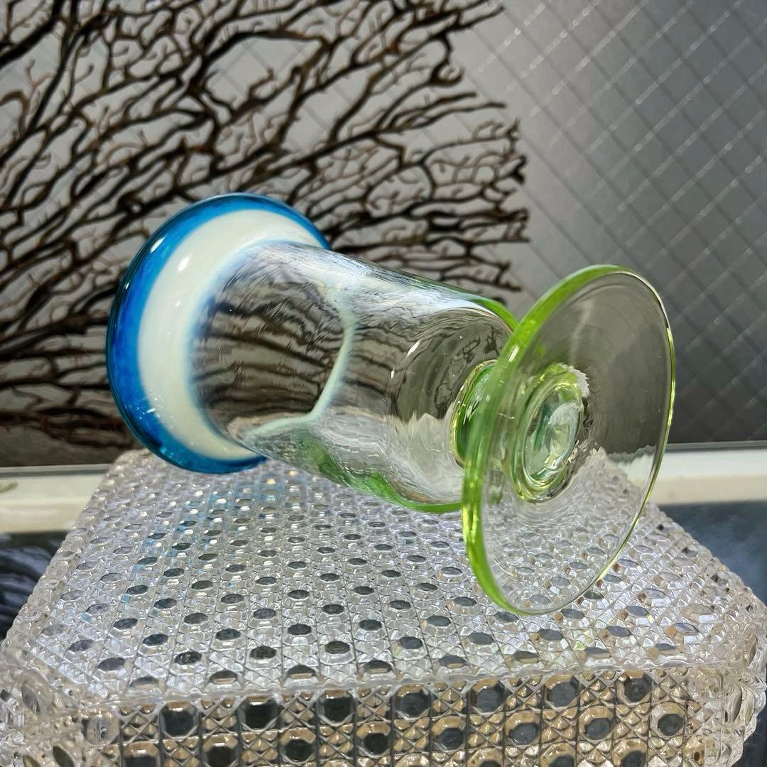 骨董 時代ガラス 超希少！ 水色乳白暈し ベル型 若草色ガラス 氷コップ