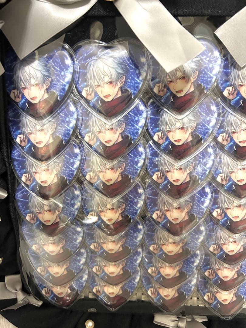 葛葉 缶バッチ 痛バッグ ホワイトデー2021 にじさんじ - メルカリ