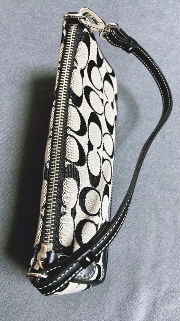 【美品】コーチ COACH アクセサリーポーチ シグネチャー レザー ブラック