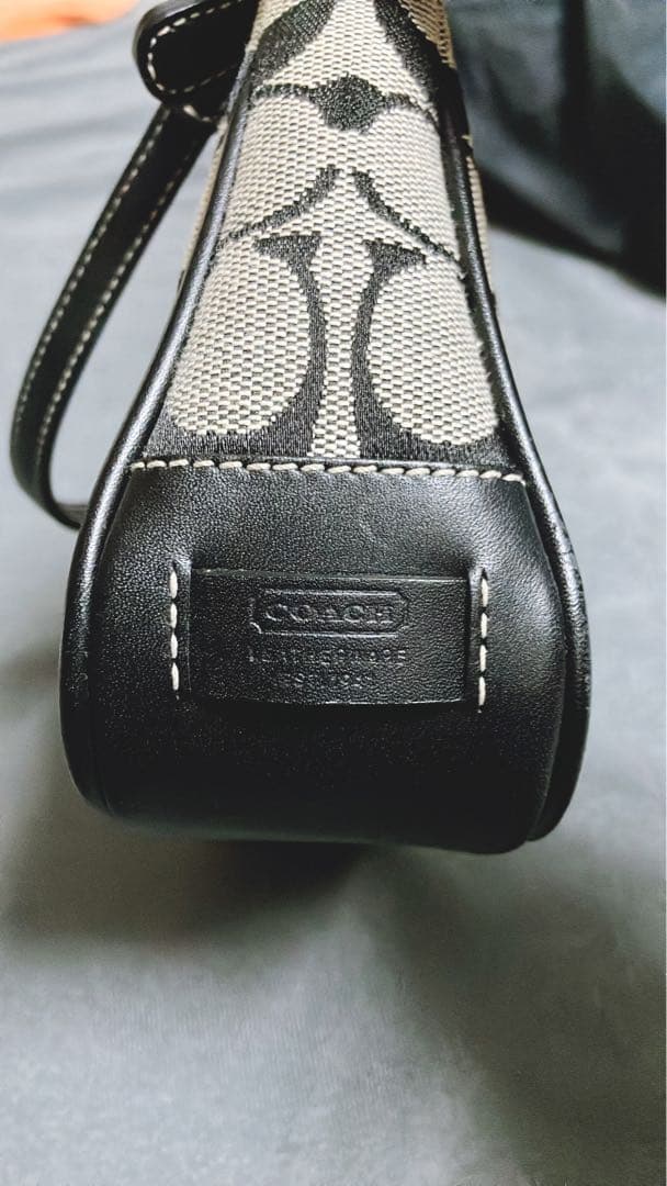 【美品】コーチ COACH アクセサリーポーチ シグネチャー レザー ブラック