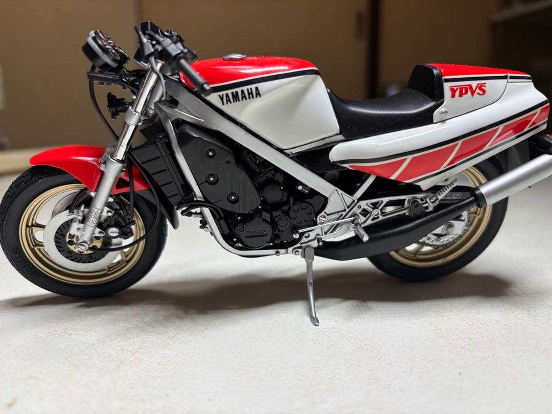 タミヤ 1/12 RZV500Rプラモデル完成品