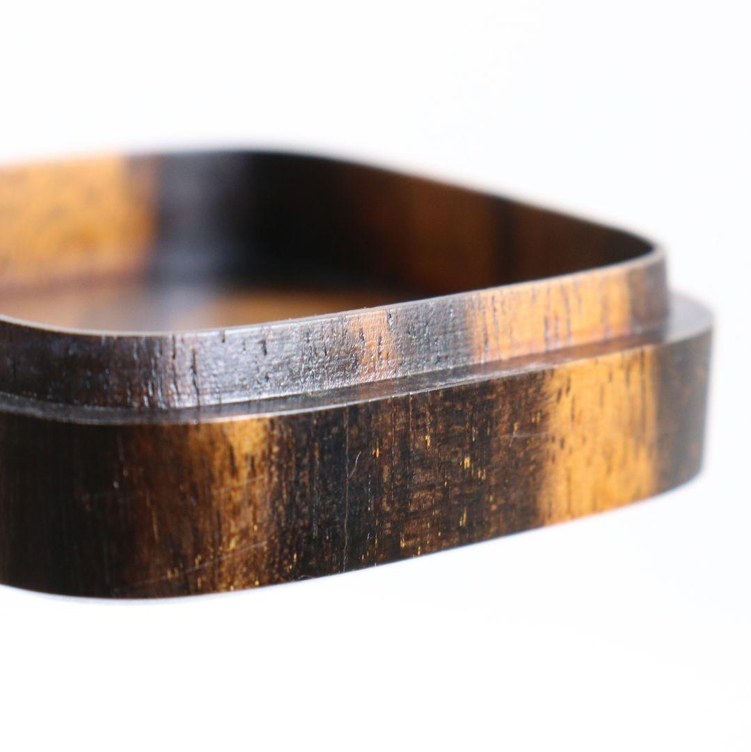 坂田峰俊作 翡翠蒔絵 黒柿四方香合 茶道具 共箱　rC795　N4