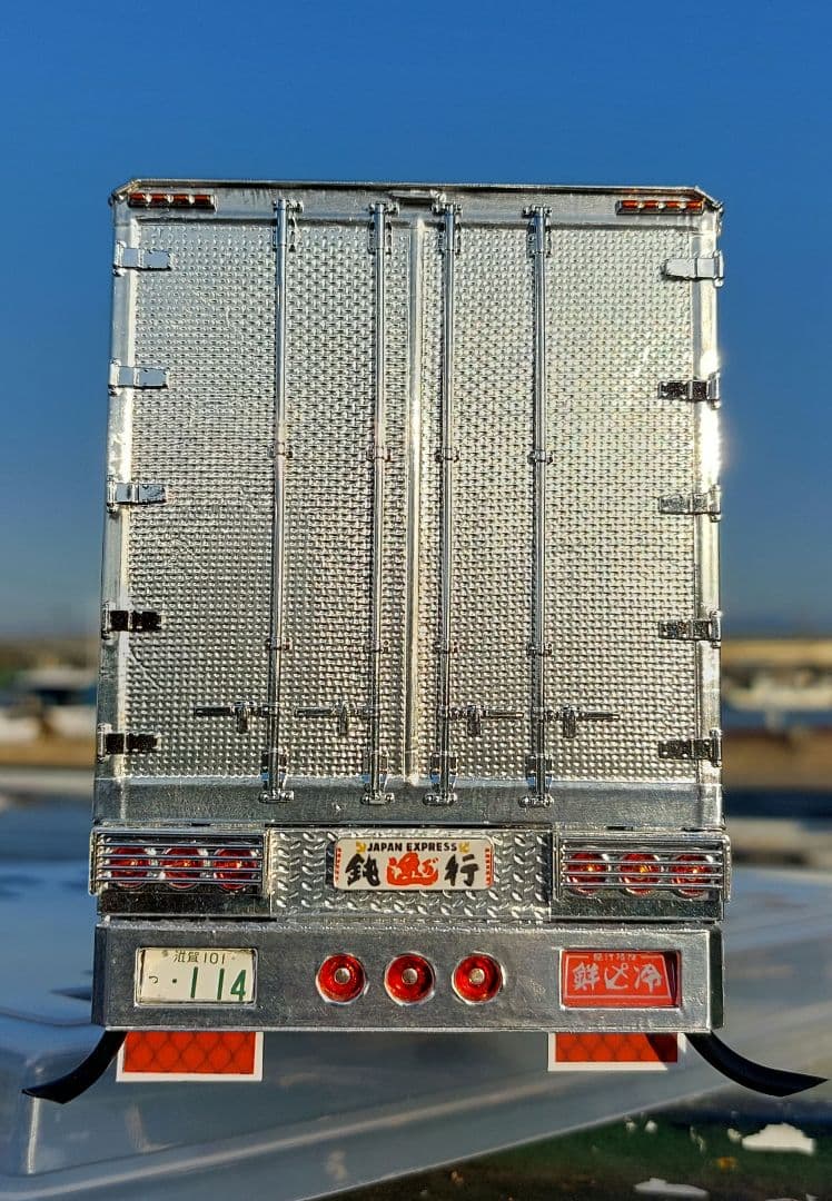 デコトラプラモデル アオシマ 1/32 スーパーグレート ウィング 造り