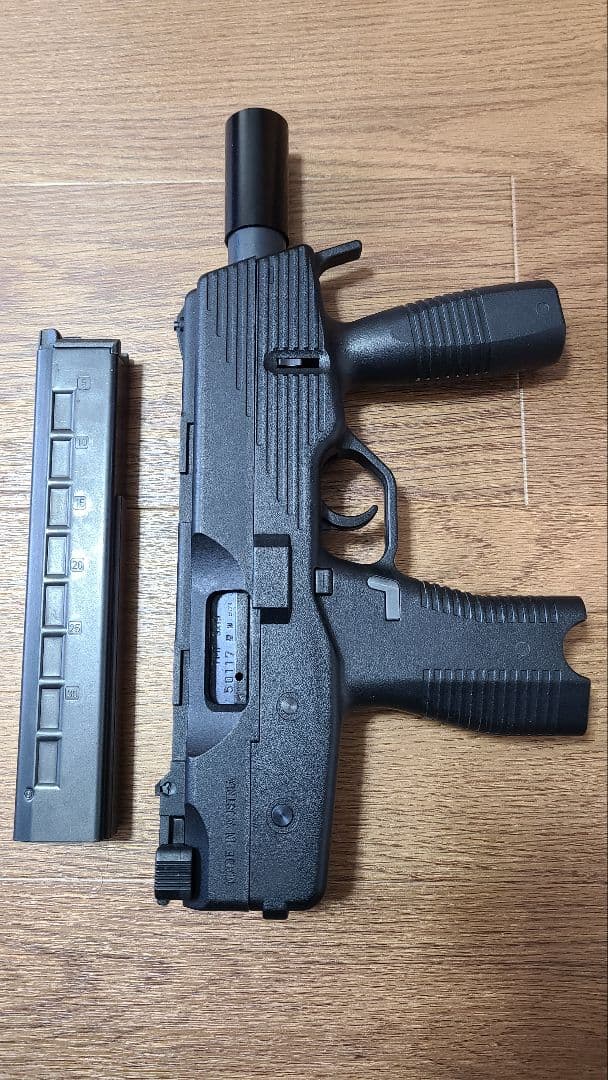 希少 KSC Tmp ガスサブマシンガンエアガンガスガン18禁箱なしマガジン1本