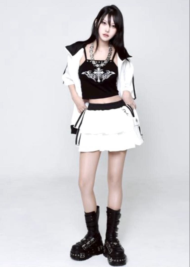 新品紙タグ無♡今期商品REFLEM/レフレム♡ポーチ付きジャージフリルスカート黒