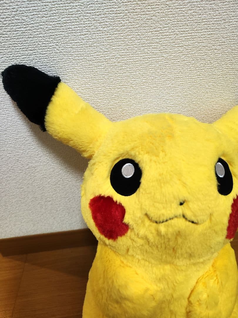 【新品未使用タグ付き】おっきいふわふわぬいぐるみピカチュウ　ポケモンセンター限定