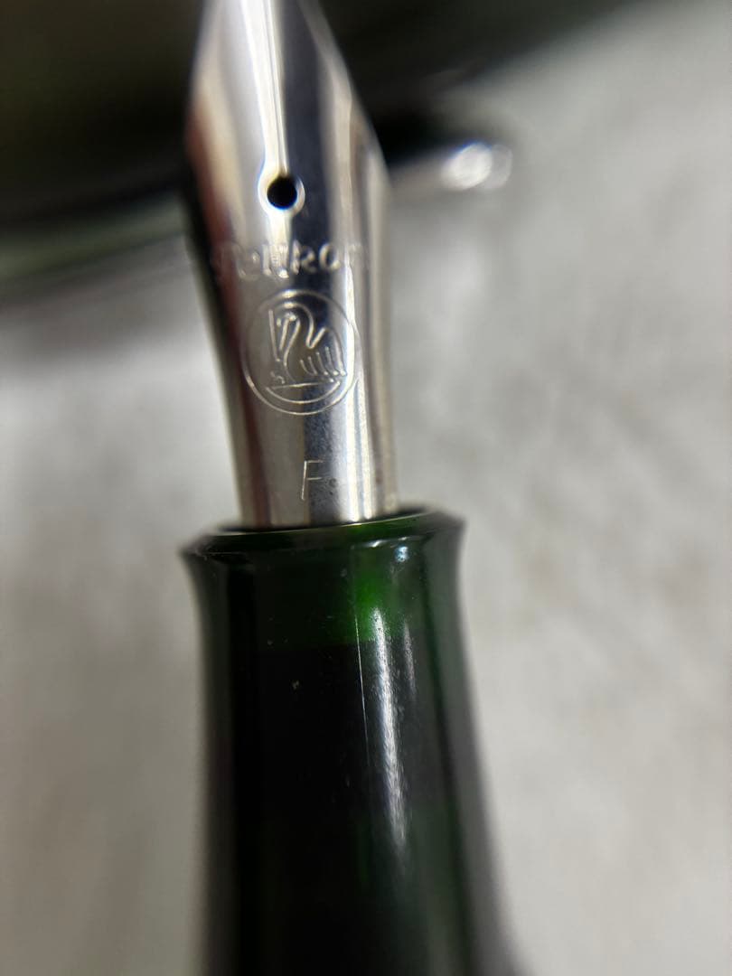 Pelikan 万年筆 緑色 スワンロゴ