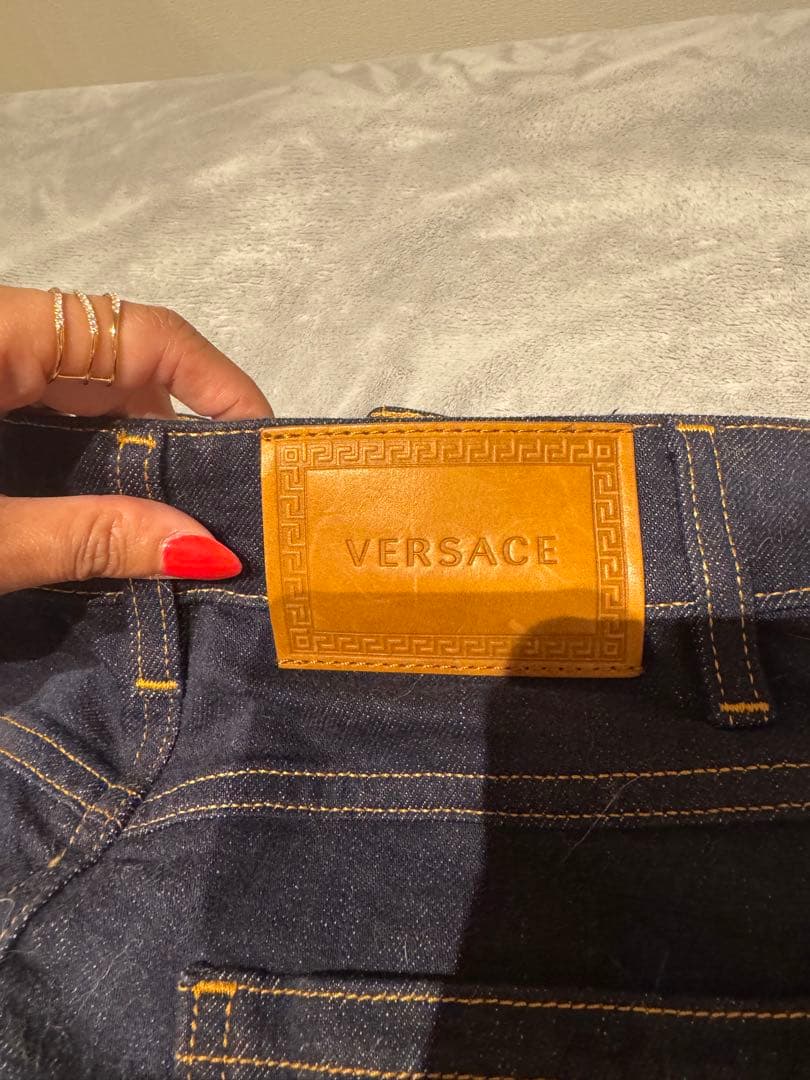versace ビジュー付きダークデニムタイトスカート
