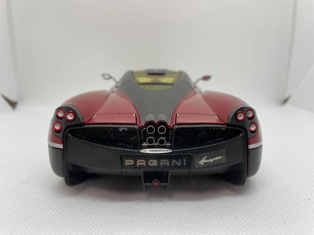 701-017 GT AUTOS 1/18 パガーニ ウアイラ Red