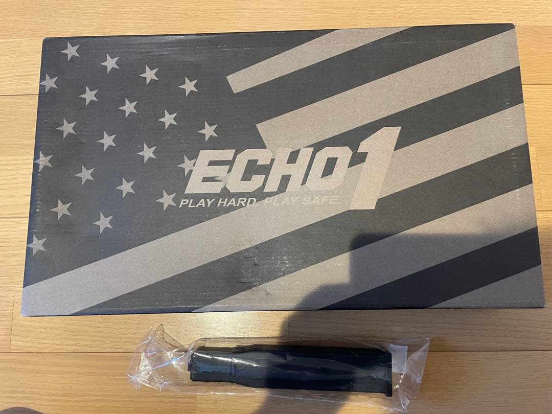 ECHO1 Spectre M4 SMGスペクトラ スペクター予備弾倉付