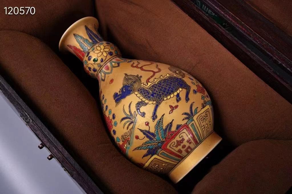 中国古美術・純手描き金陶花瓶・大明成化紋・箱付き・稀有品・ 置物・観賞瓶・文房具