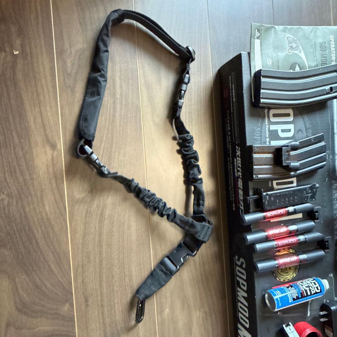 ア*ン様 SOPMOD M4 次世代電動ガン スコープ2個付き 多弾