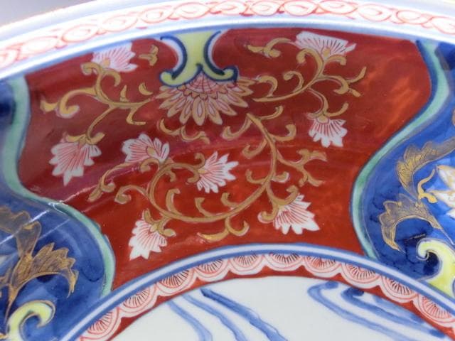 大鉢□伊万里 赤絵 花唐草窓絵鯉紋 魚紋 花唐草平鉢