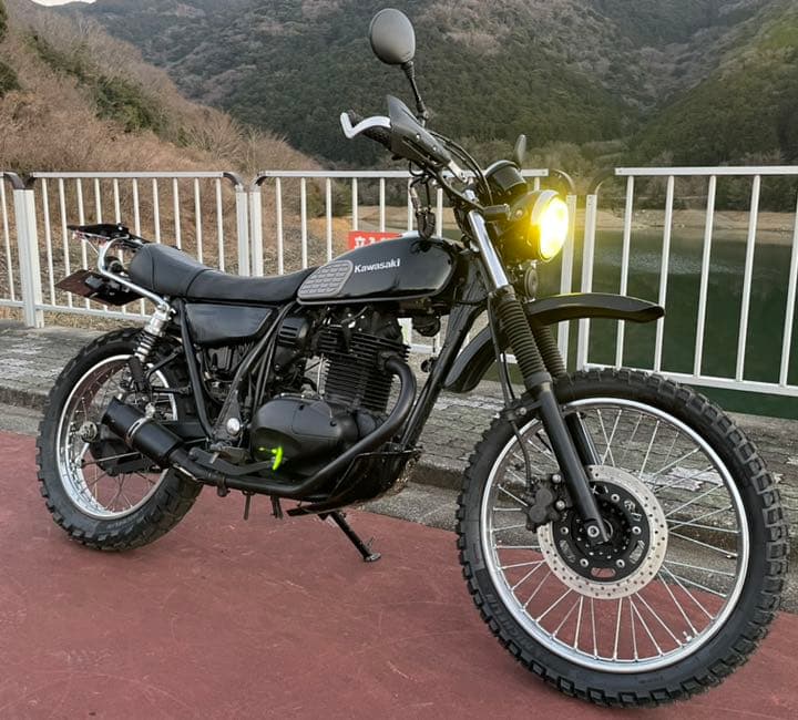 kawasaki 250trタンク黒 KAWASAKI カワサキ 250tr 純正タンク FI