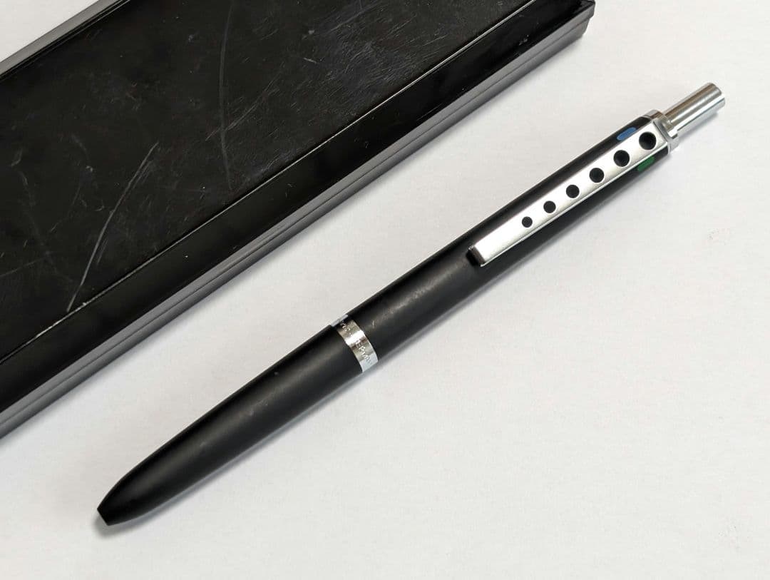 モンブラン カレラ 570 4色ボールペン ポルシェコラボ①