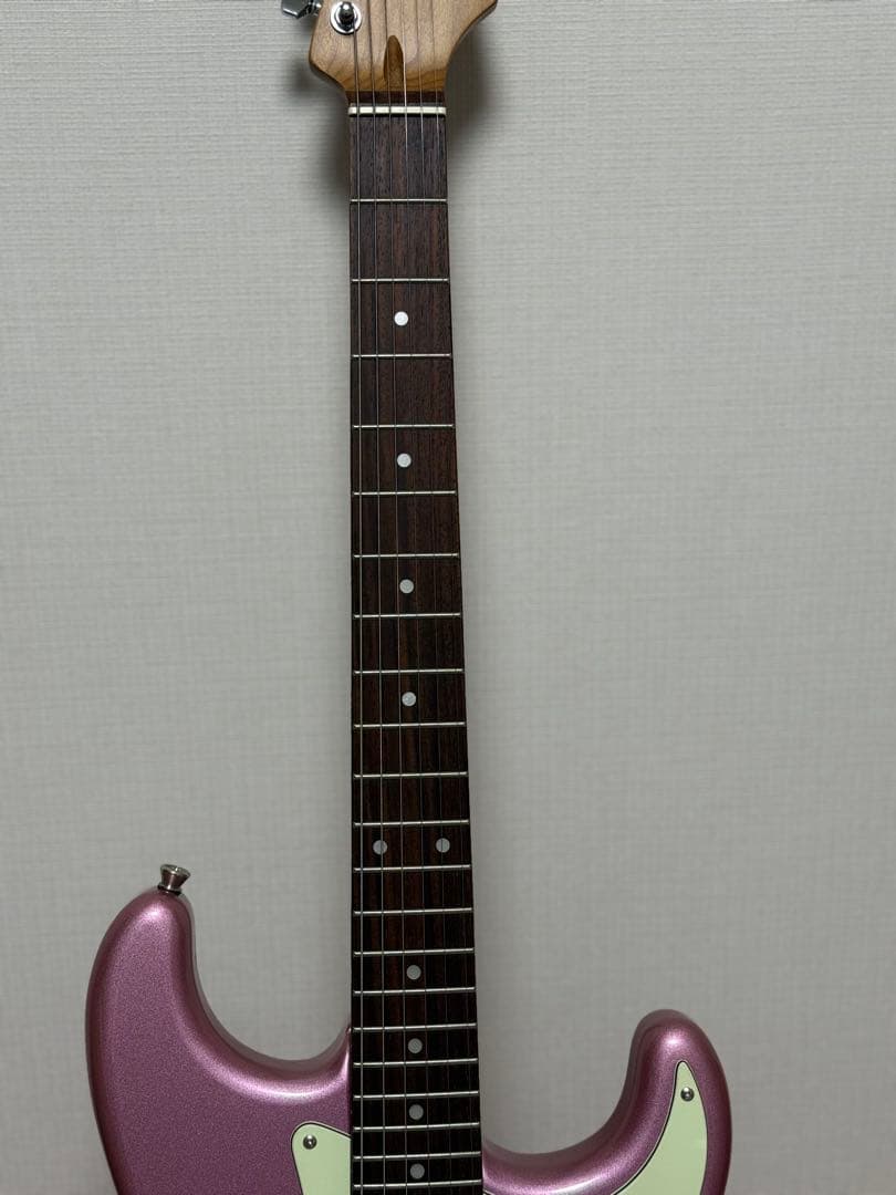 【ヘッドホンアンプ付き】Bacchus エレキギター ピンク