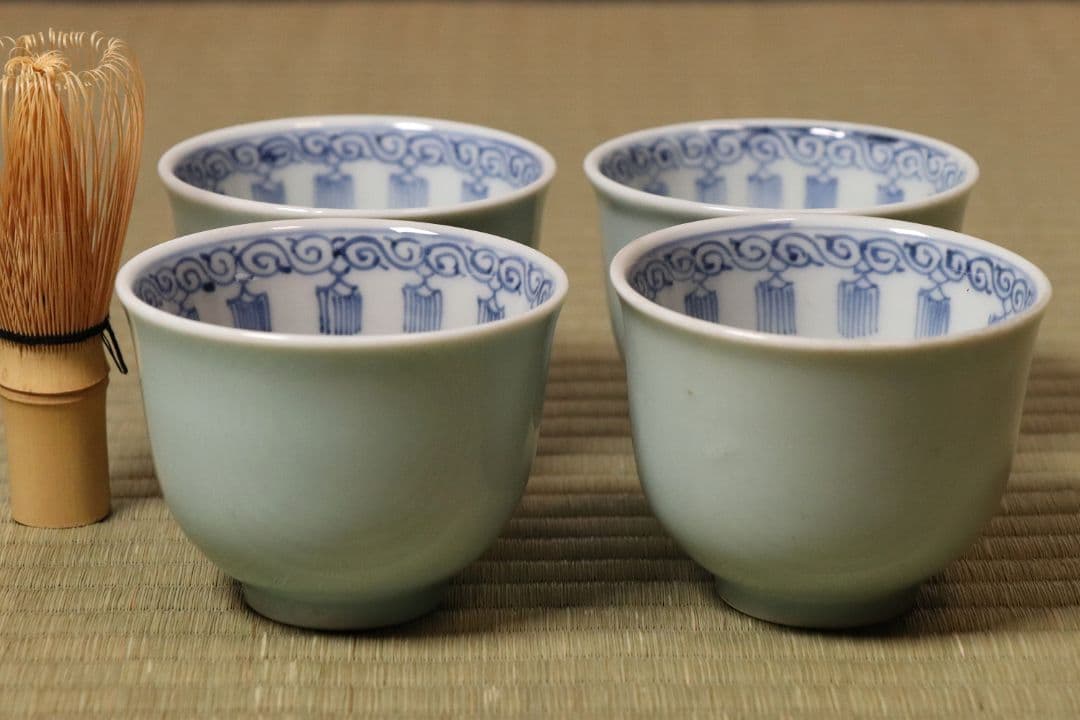 CM78】古伊万里 青磁 染付 猪口 四客 陶芸 湯呑 酒器 小鉢 向付