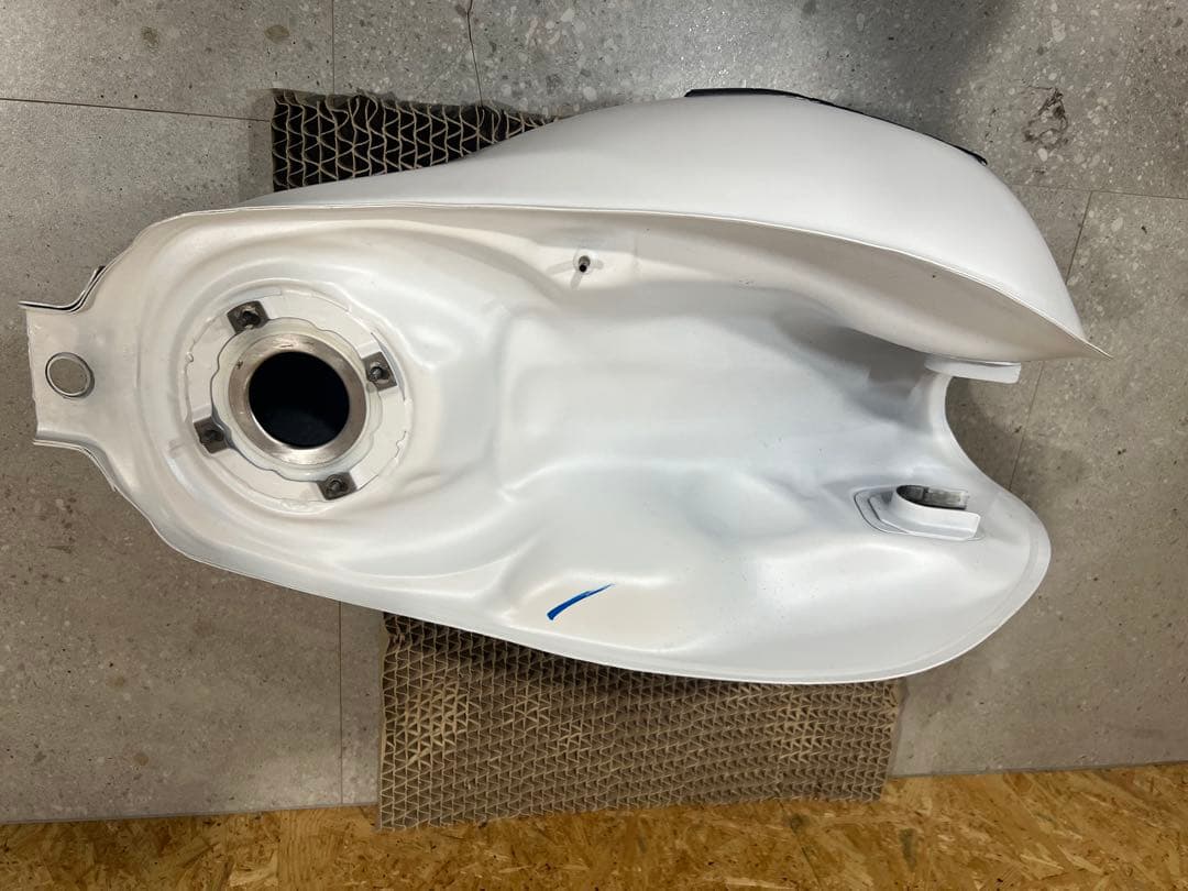 HONDA GB350 タンク 凹み有り マットパールグレアホワイト - メルカリ