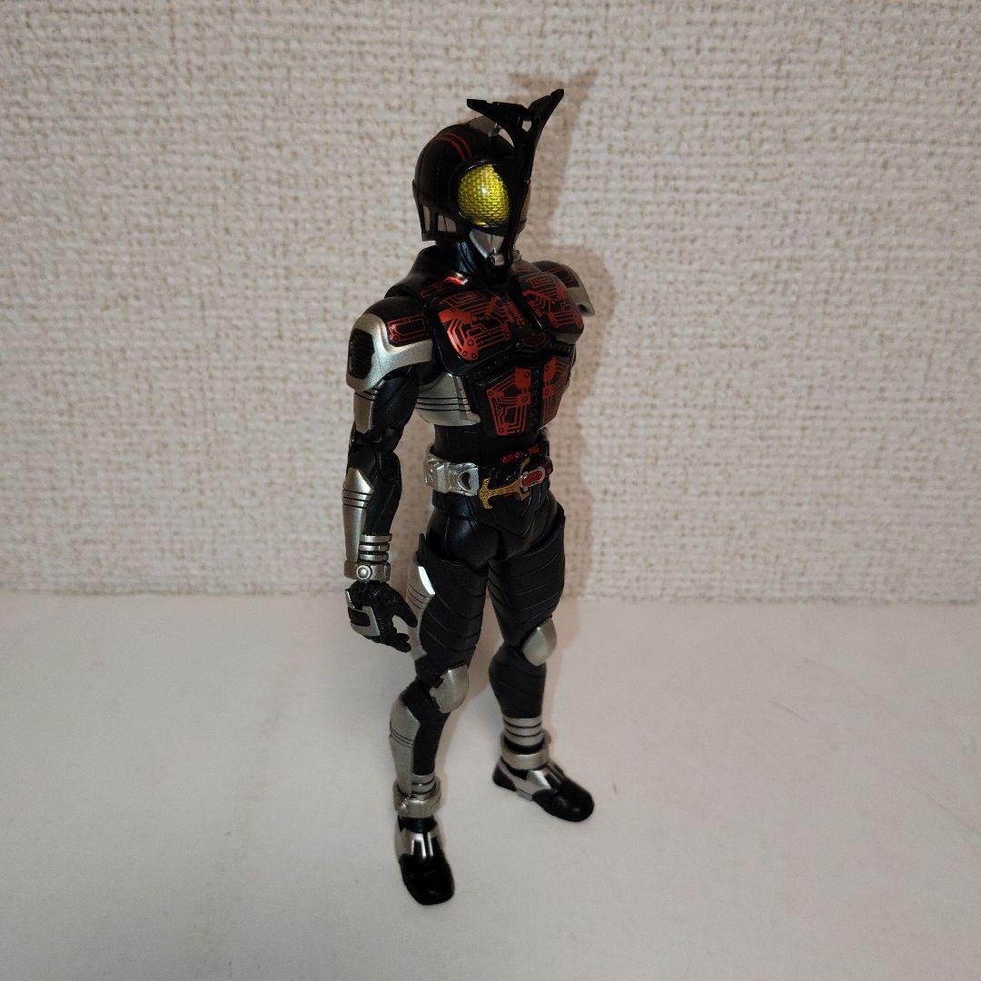 【ジャンク品】S.H.Figuarts（真骨彫製法） 仮面ライダー ダークカブト