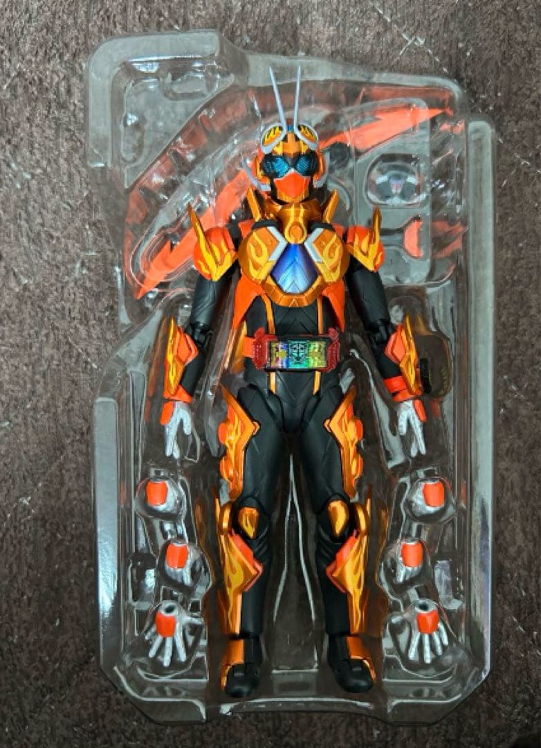 S.H.Figuarts 仮面ライダーガッチャードデイブレイク スチームホッパー