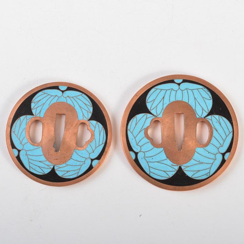 武具　刀装具　銅地　七宝三葉葵紋鍔　一對　桐箱付　C　7262