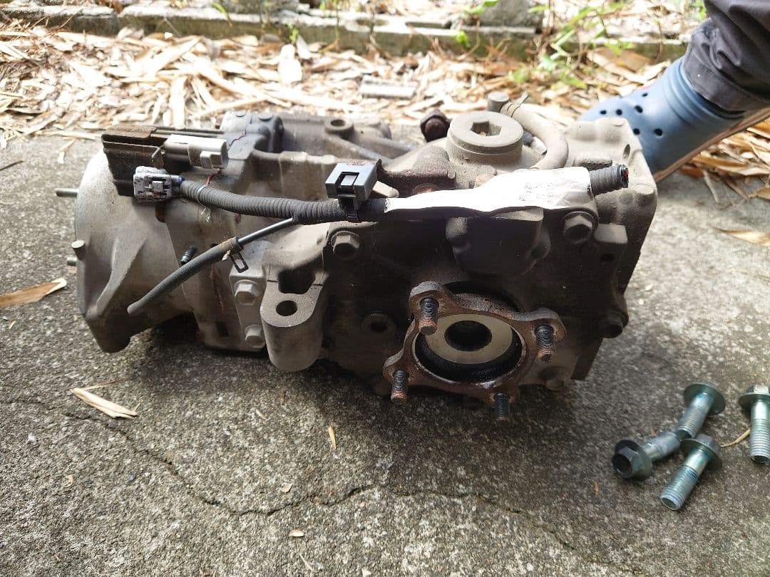 zrr75 リアデフ　4wd ヴォクシー　ノア