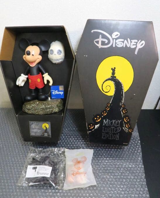 レア世界限定品500体ディズニーナイトメアコラボフィギュア