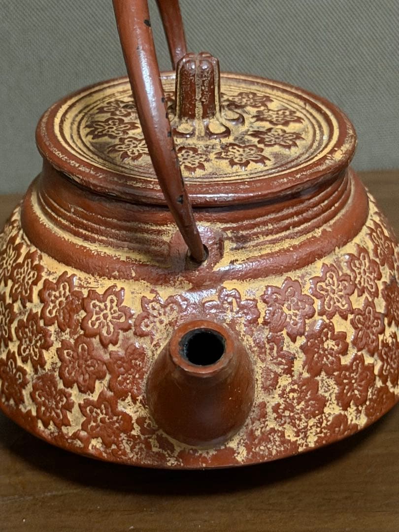 南部鉄器】急須 鉄瓶 照光堂ブラウン 桜模様 アルミ茶こし付き 未使用