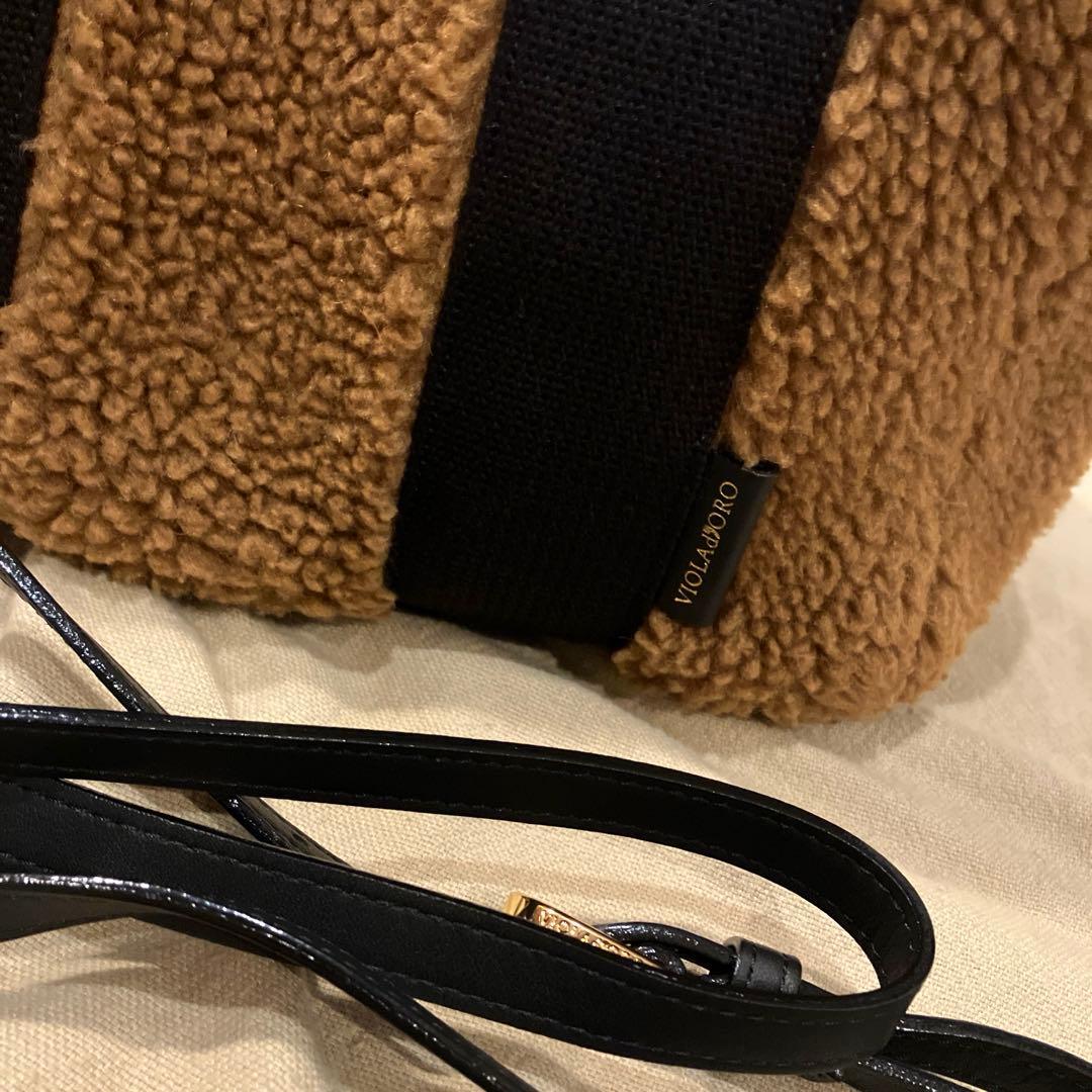 VIOLA d'ORO ボアショルダーバッグ