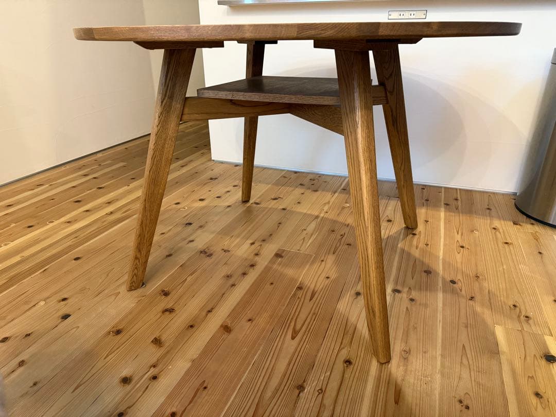 unico ADDAY(アディ)　ラウンドダイニングテーブルΦ1100