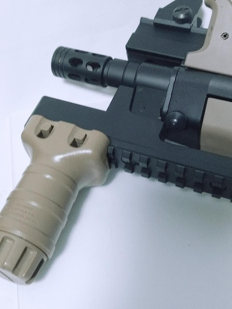 東京マルイ ステアーAUG HC電動ガン タンカラー 現状品