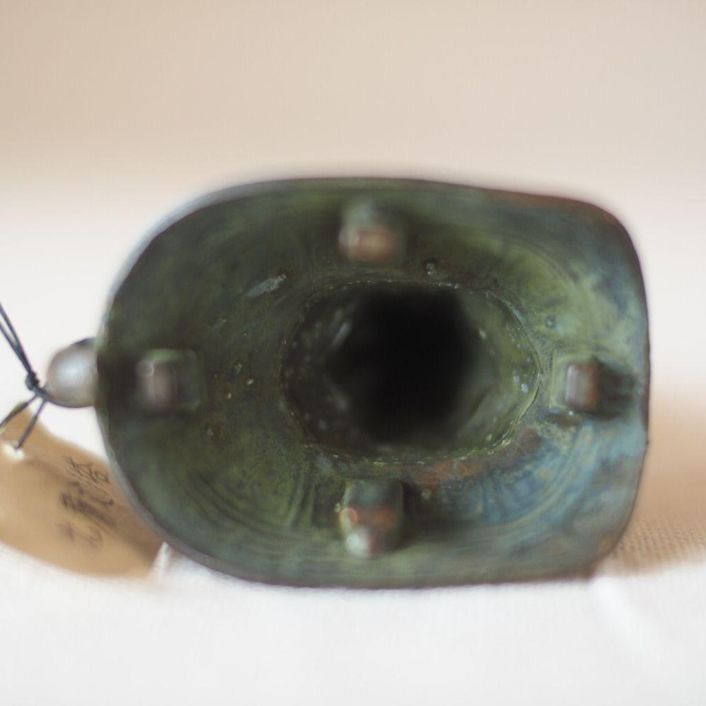 亀と五重塔の金属工芸品 古道具 骨董