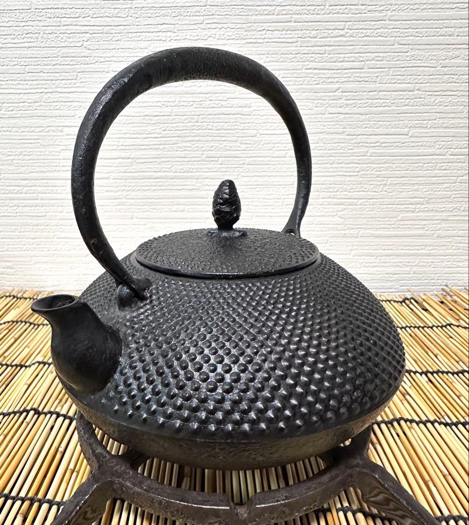 未使用品　南部照光堂造　鍛治打鉉　１０型アラレ　南部鉄瓶　ななここ様　売約済み