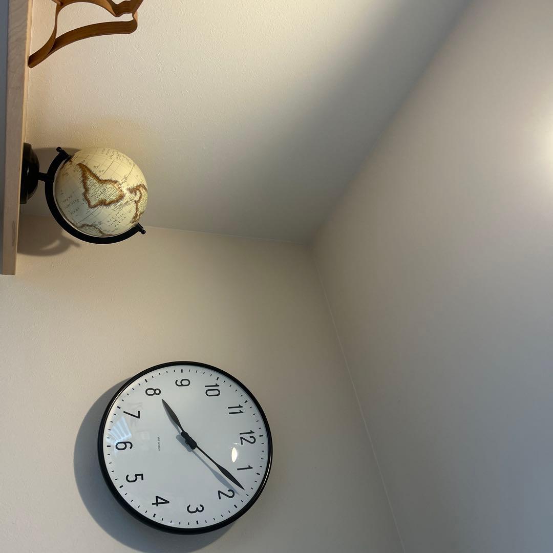 ARNE JACOBSEN掛け時計　直径29cm