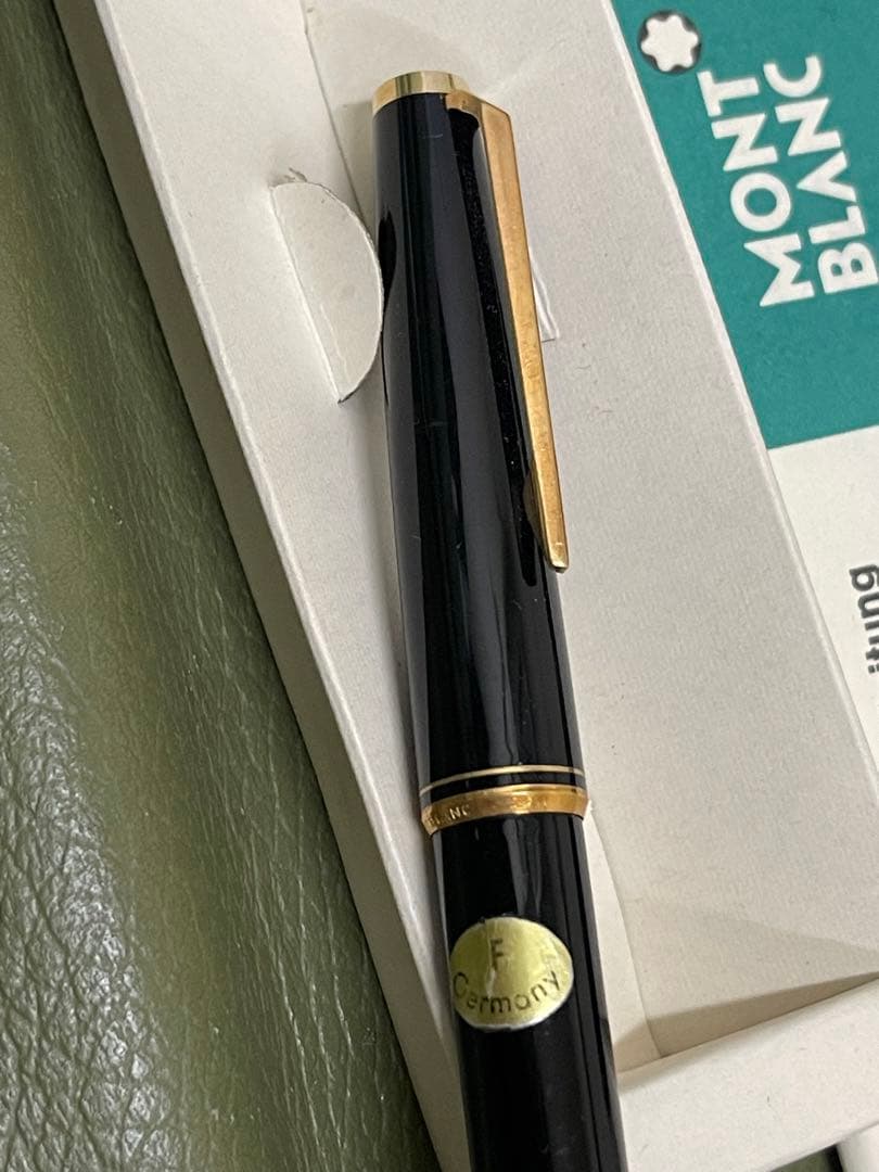 未使用に近い モンブラン No.221 ブラック F 細字 万年筆 M19