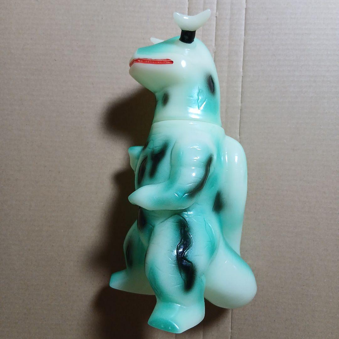 ア*キ様 u.s.toys ウルトラセブン 怪獣 ソフビ エレキング 蓄光