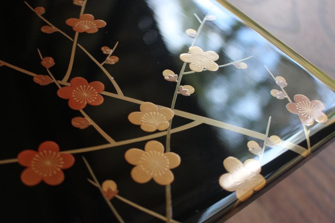 Mさま専用！上質内梨地黒漆に極上紅白梅蒔絵の映える台付五段重（検輪島塗重箱お重