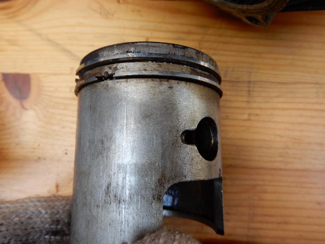 HONDA　エルシノア125　MT125　エンジン部品　中古品