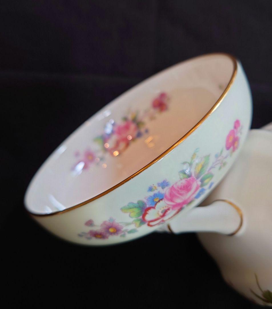 ロイヤル・クラウンダービー ボーンチャイナ ティストレーナー＆ミルク