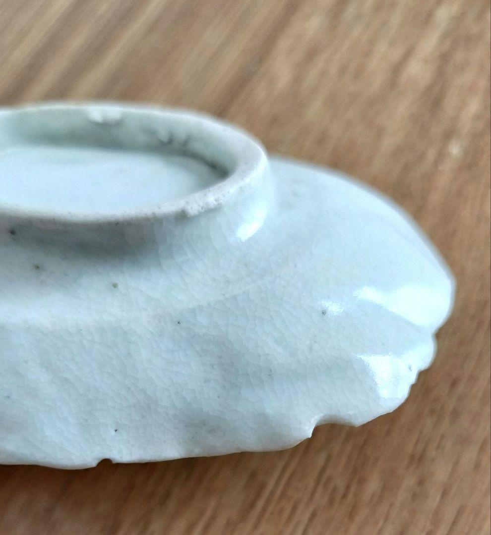 古伊万里　白磁　陽刻　菊　豆皿