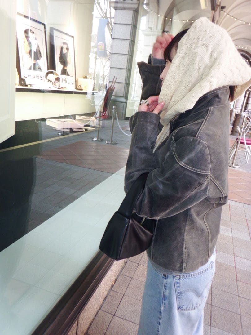 KEESE 黒 レザーショルダーバッグ ジップ Sサイズ ブラック ハンドバッグ