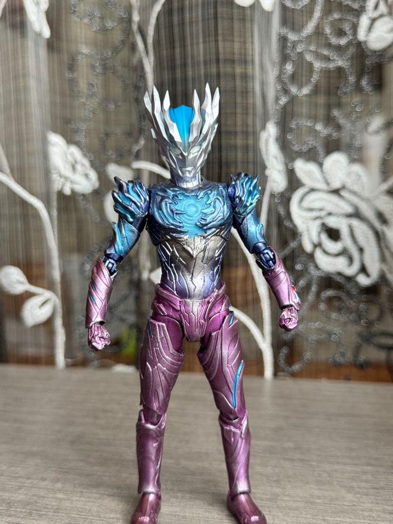 S.H.Figuartsウルトラマンサーガ 改造品 - メルカリ