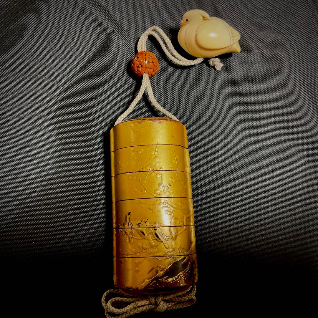 花鳥蒔絵印籠・牙刻鳥根付・箱・座布団付 花鳥蒔絵印籠・牙刻鳥根付